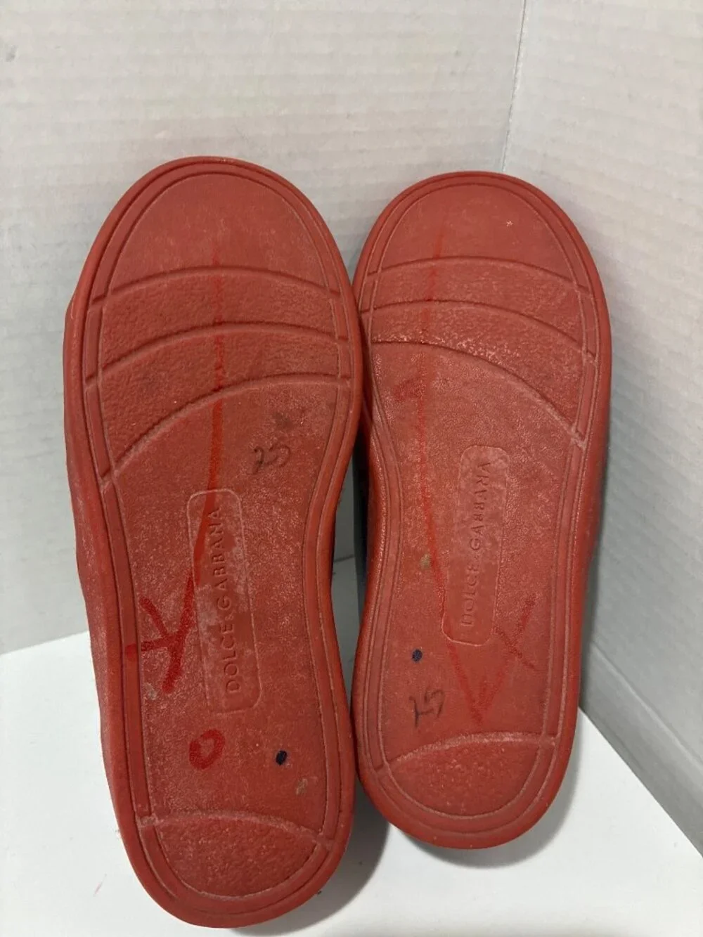 Dolce & Gabbana Kids Blue Leather Sneakers With Red Soles size 9